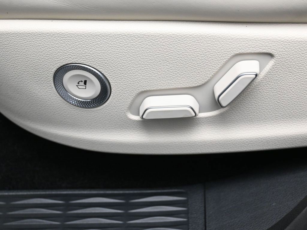 Used 2024 Genesis GV80 3.5T w/ Prestige Package image 33