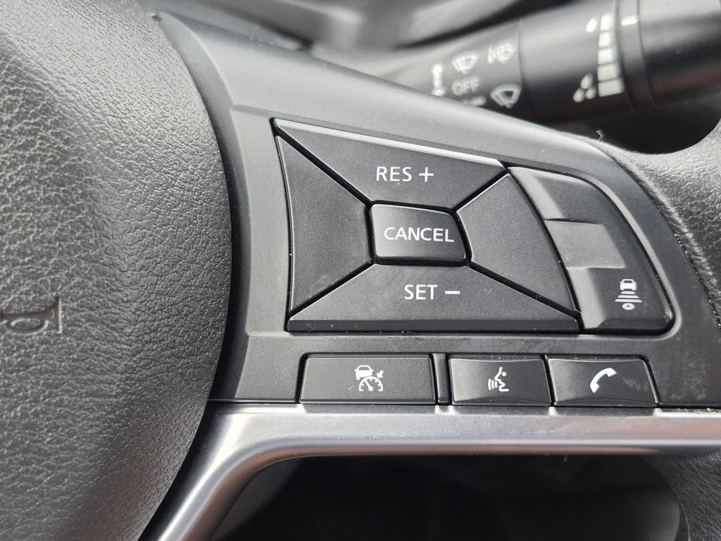 Used 2025 Nissan Sentra SV FWD image 12
