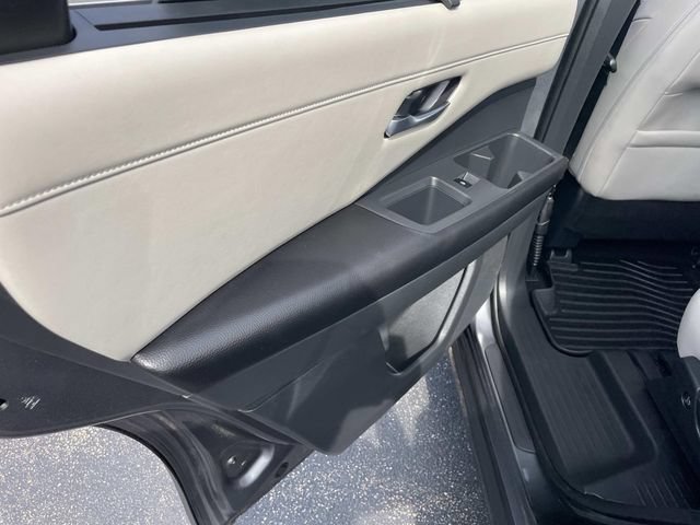 Used 2024 Nissan Pathfinder SL AWD/4WD image 20