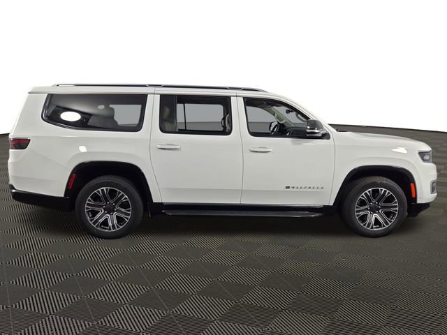 Used 2024 Jeep Wagoneer L Series II w/ Flexible Seating Group image 10