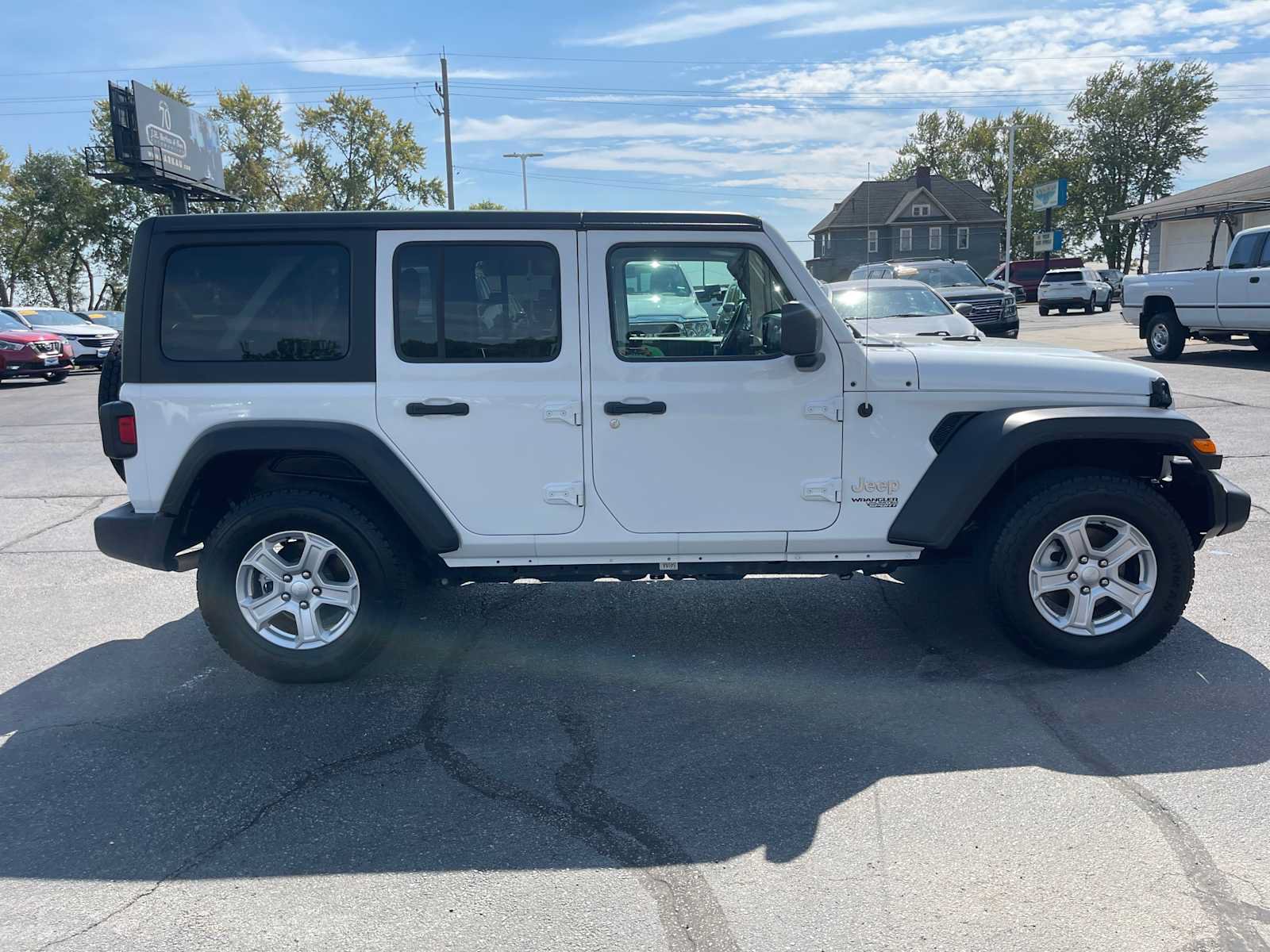 Used 2021 Jeep Wrangler Unlimited Sport AWD/4WD image 2