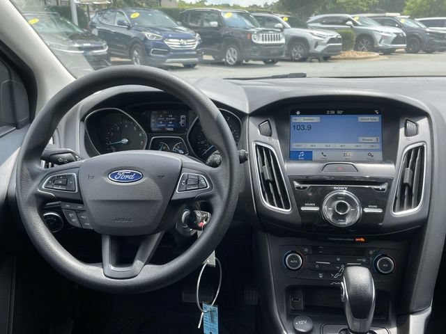 Used 2018 Ford Focus SEL FWD image 2
