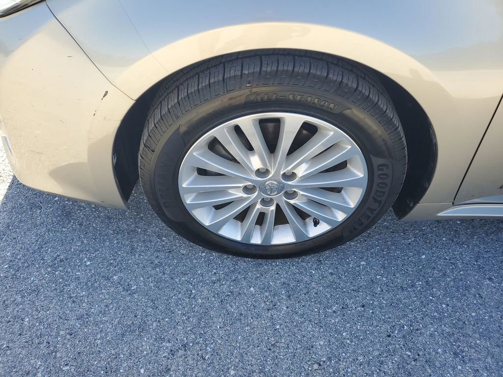 Used 2015 Toyota Avalon XLE Premium image 18