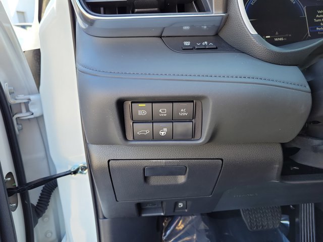 Used 2025 Toyota Highlander Limited image 21