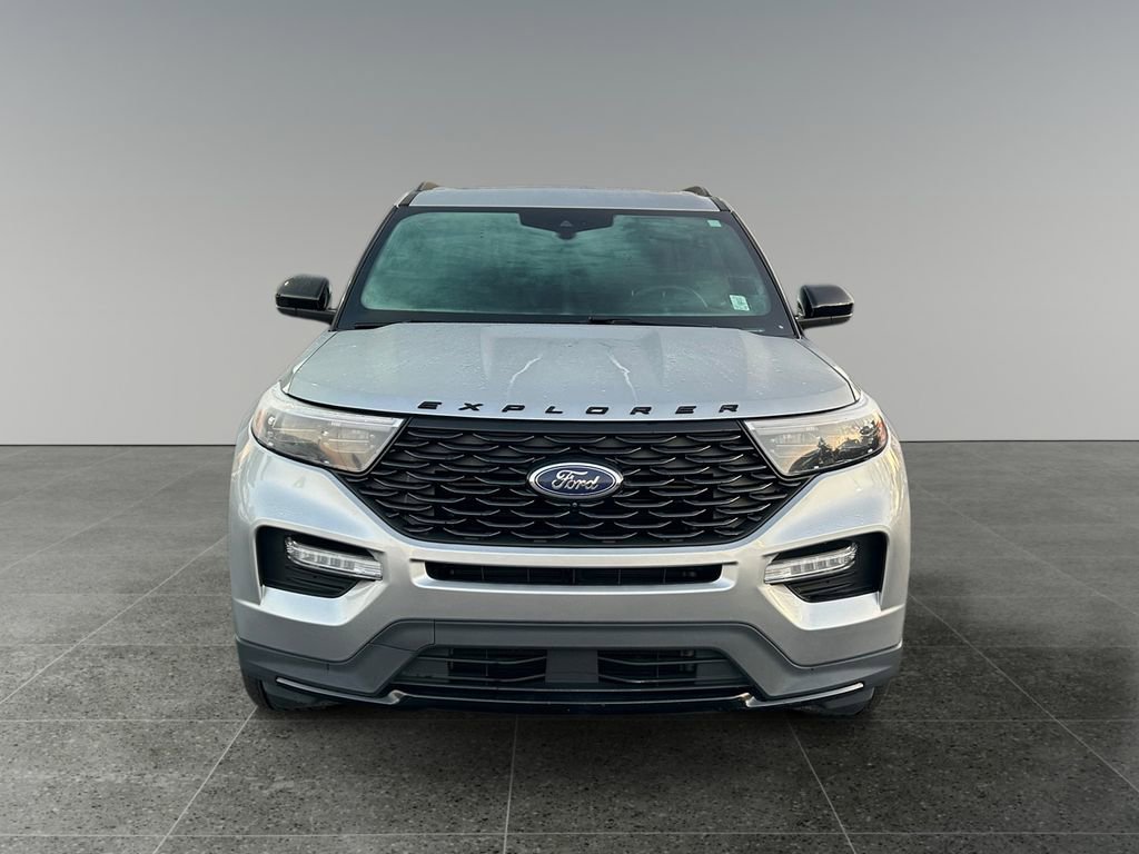 Used 2023 Ford Explorer ST-Line image 2