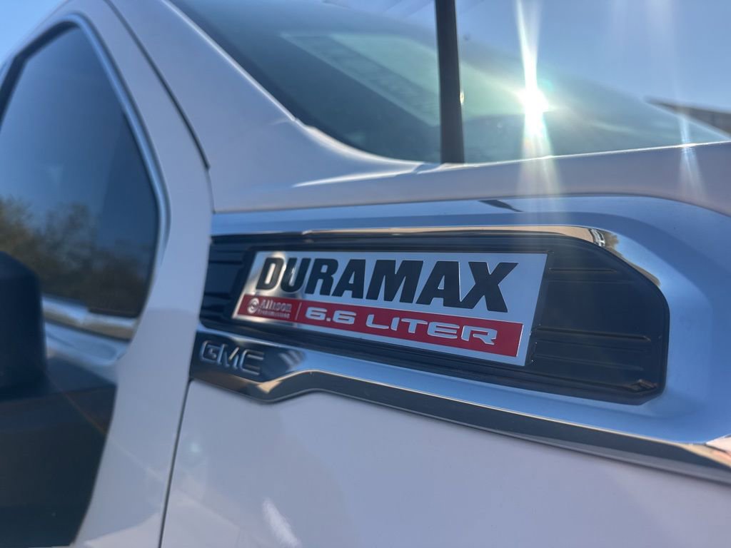 Used 2023 GMC Sierra 2500 SLT w/ SLT Premium Package image 9