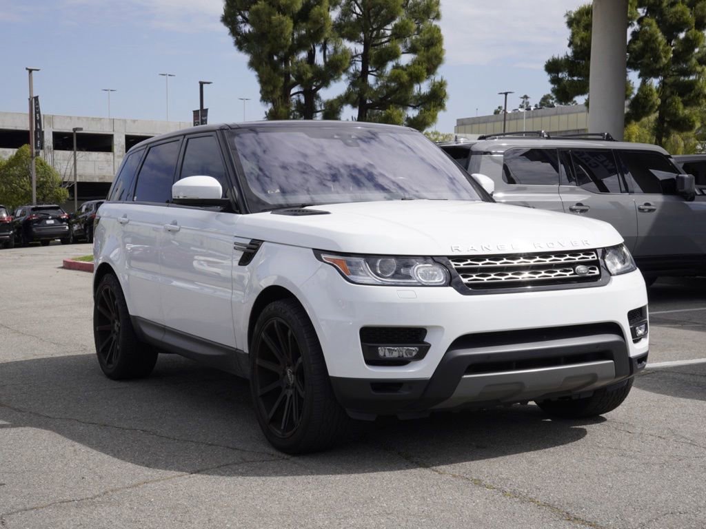 Used 2017 Land Rover Range Rover Sport SE AWD/4WD image 2