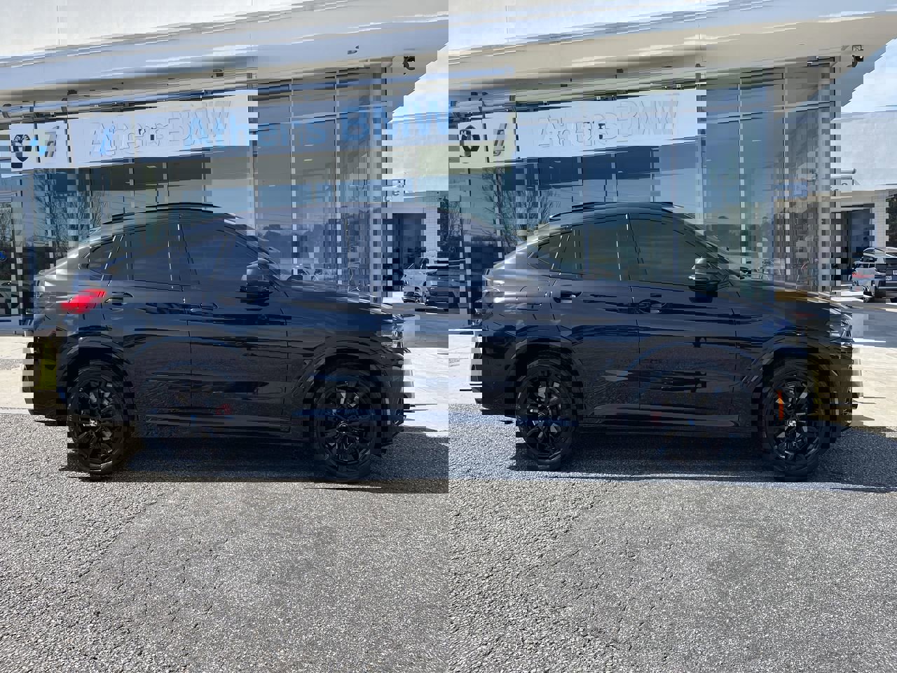 Certified 2025 BMW X4 xDrive30i image 9