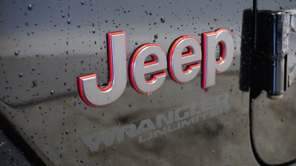 Used 2021 Jeep Wrangler Unlimited Rubicon w/ Uconnect 4C Nav & Sound Group image 14