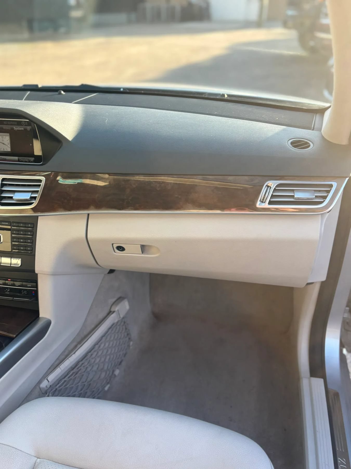 Used 2015 Mercedes-Benz E 350 4MATIC Sedan image 46