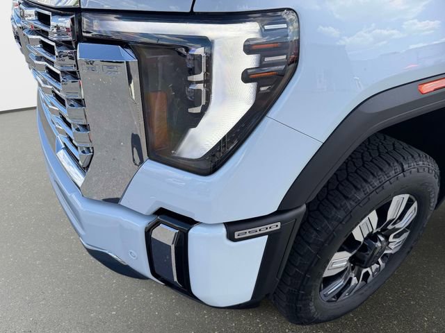 New 2026 GMC Sierra 2500 Denali w/ Denali Reserve Package AWD/4WD image 9