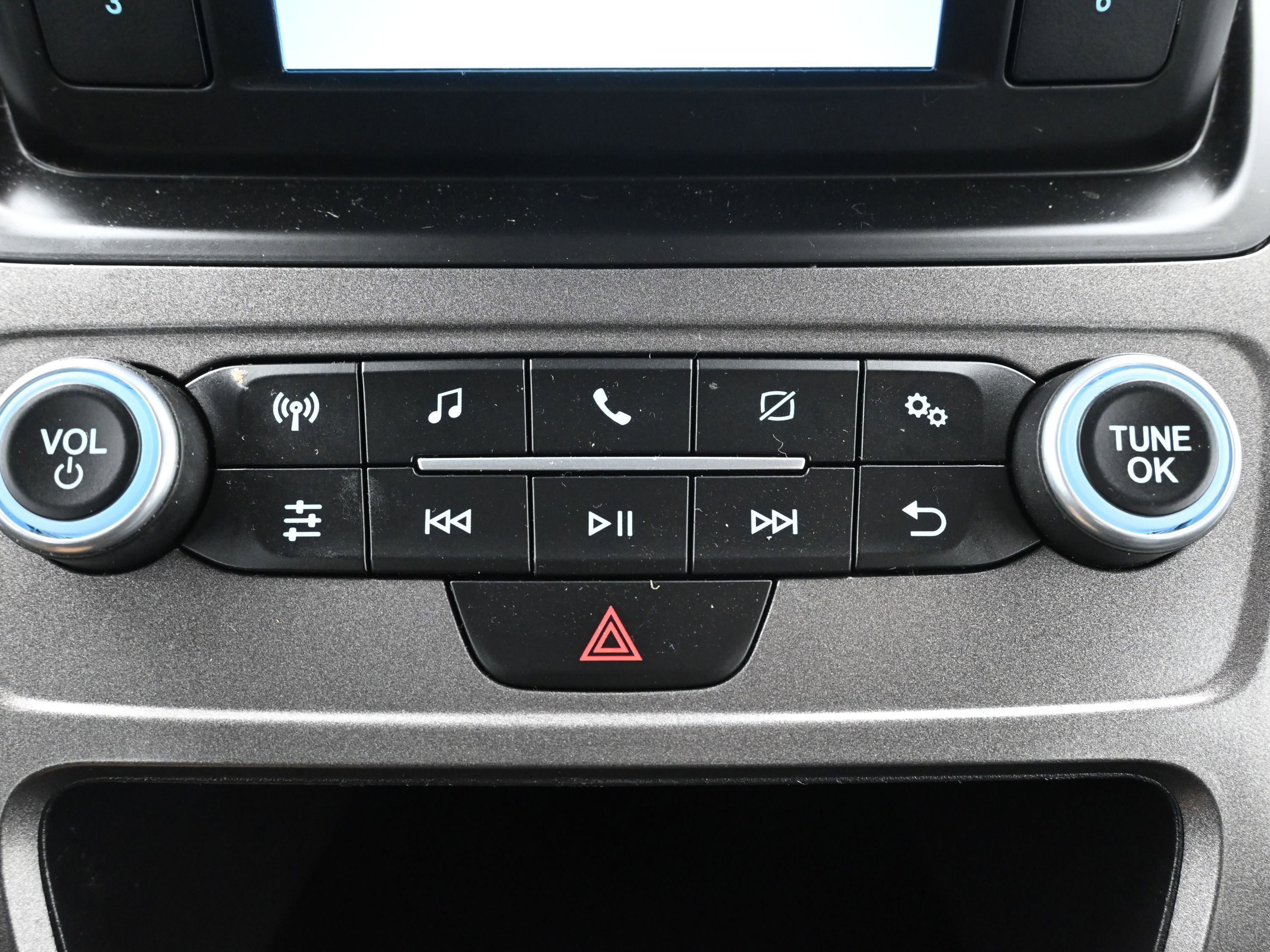 Used 2022 Ford Transit Connect XL image 17