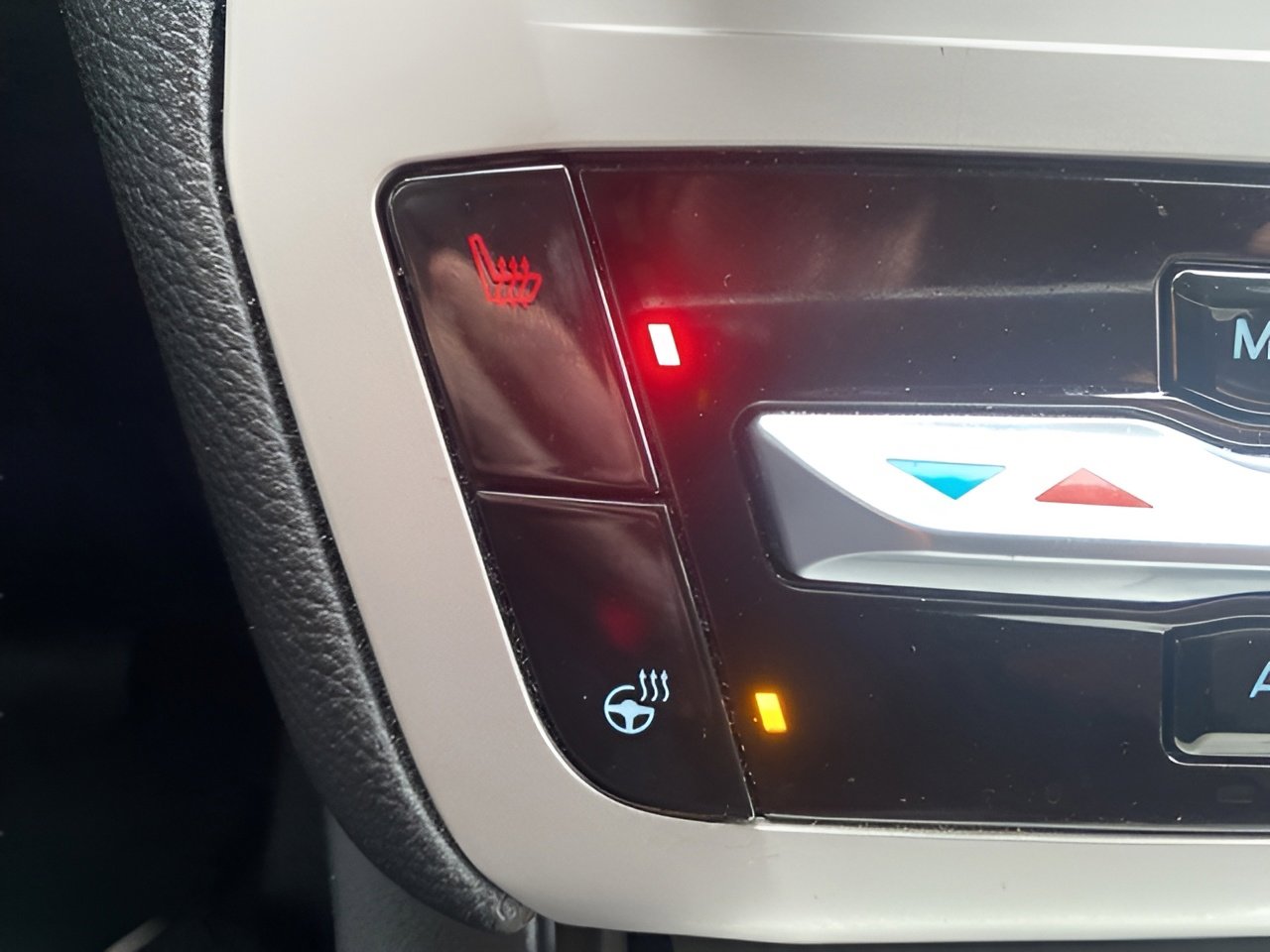 Used 2023 Ford Explorer XLT w/ Equipment Group 202A image 51