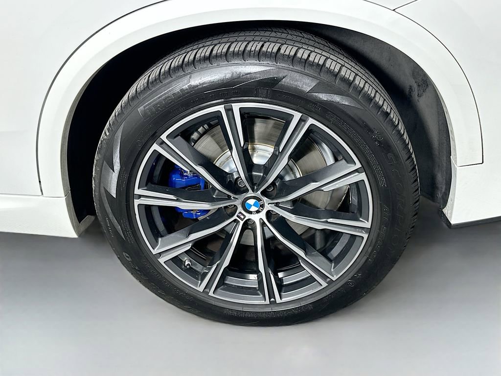 Used 2019 BMW X5 xDrive40i w/ M Sport Package image 32