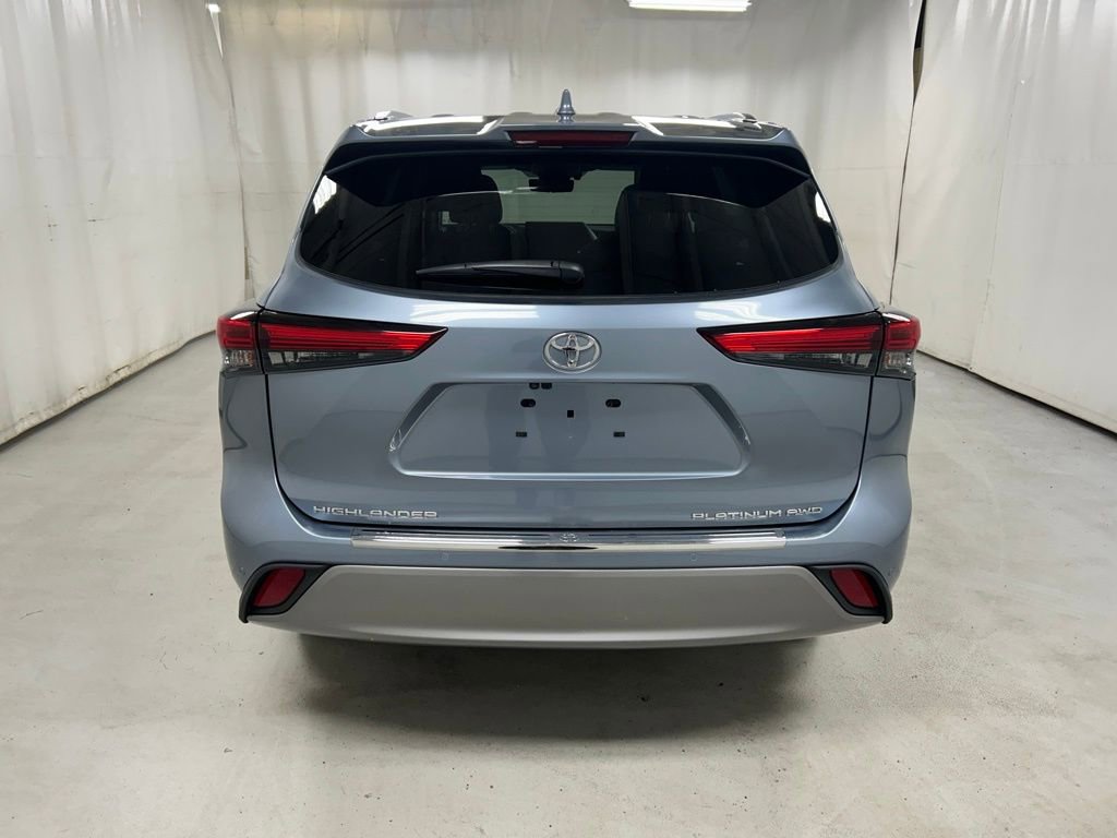Used 2021 Toyota Highlander Platinum image 6
