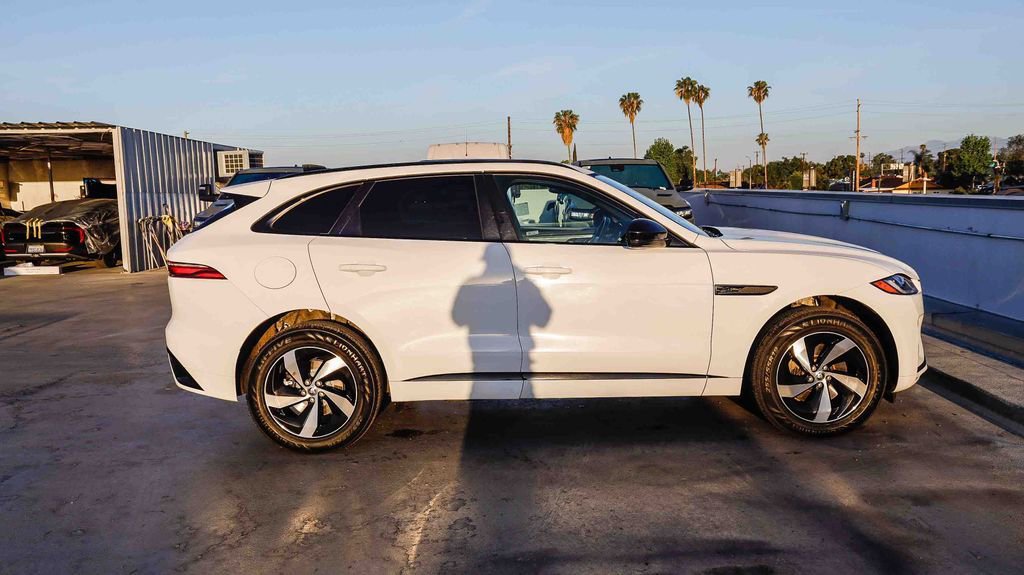 Used 2024 Jaguar F-PACE R-Dynamic S image 13