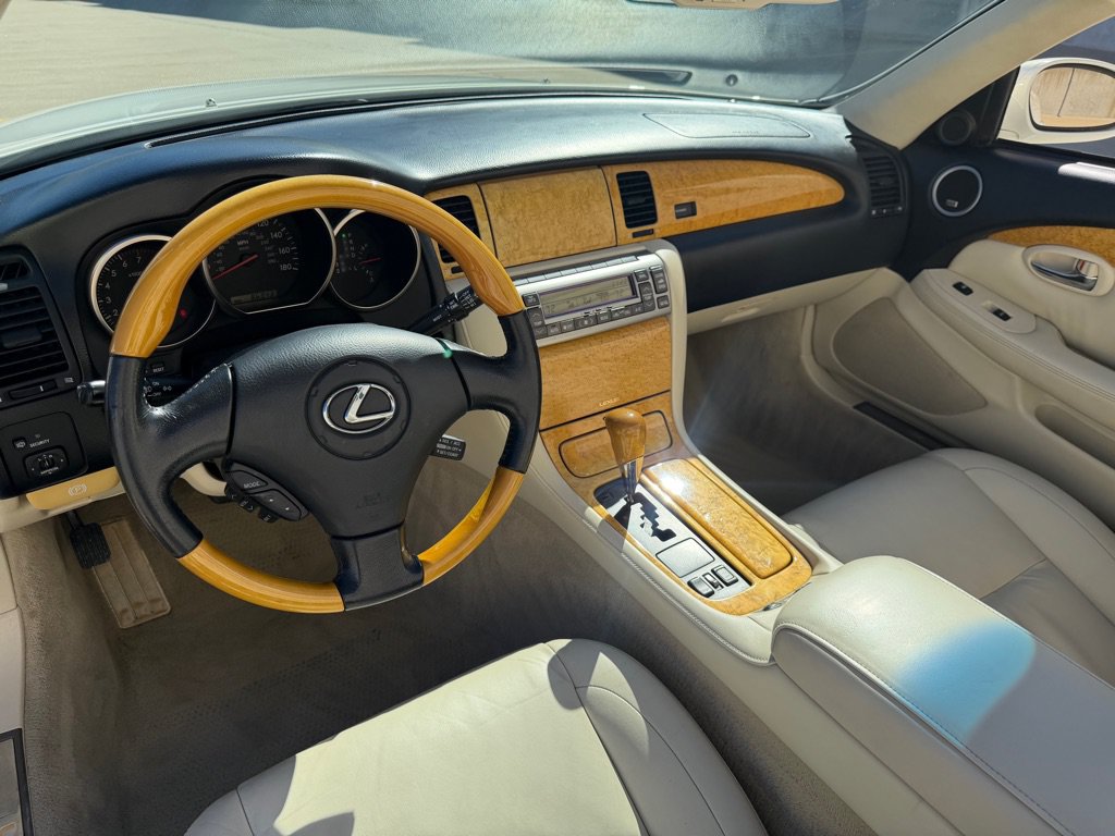 Used 2004 Lexus SC 430 Convertible w/ Preferred Accessory Pkg RWD image 12