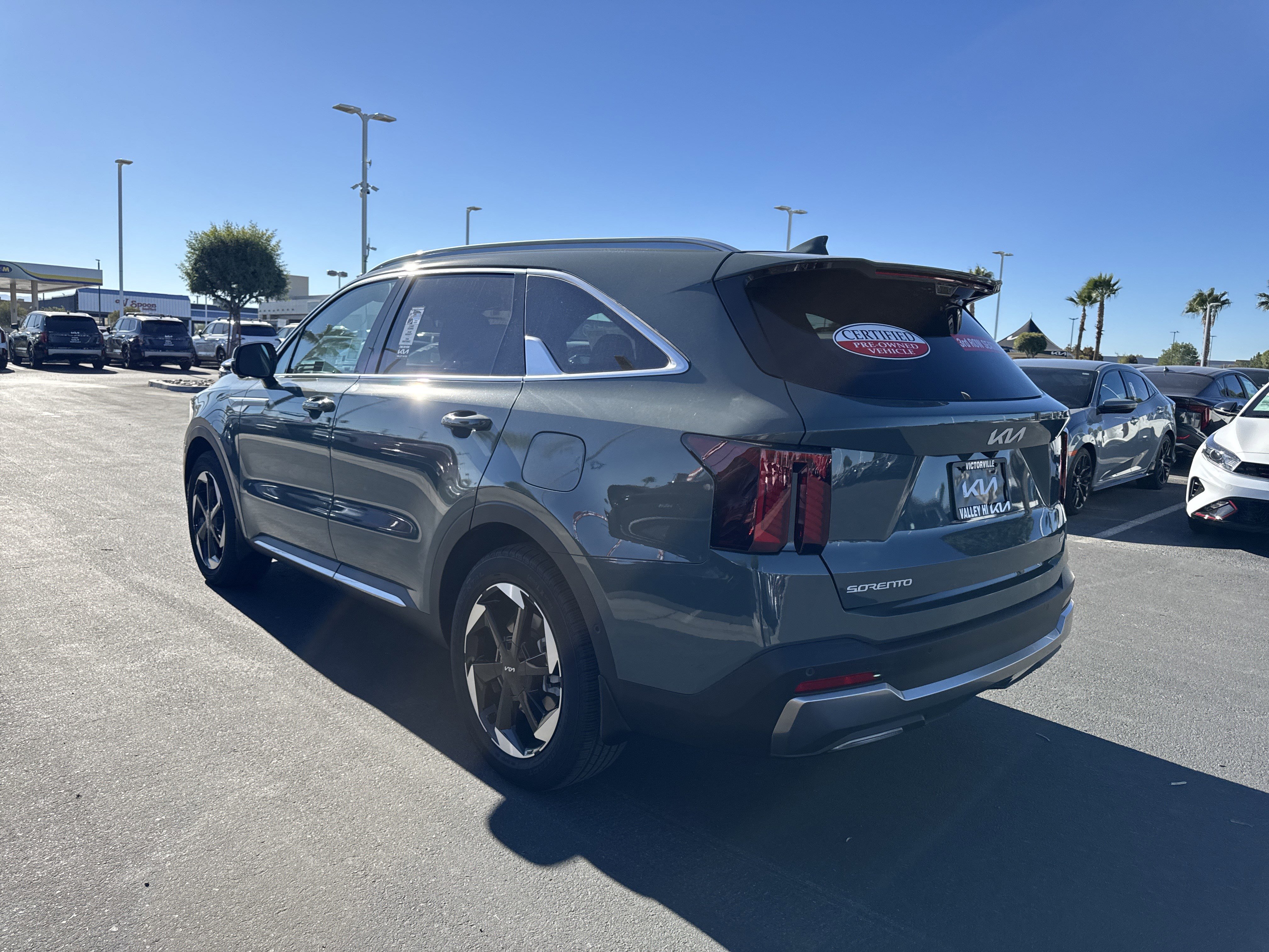 Certified 2025 Kia Sorento SX Prestige image 9