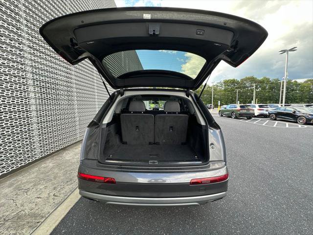 Used 2018 Audi Q7 3.0T Premium Plus AWD/4WD image 14