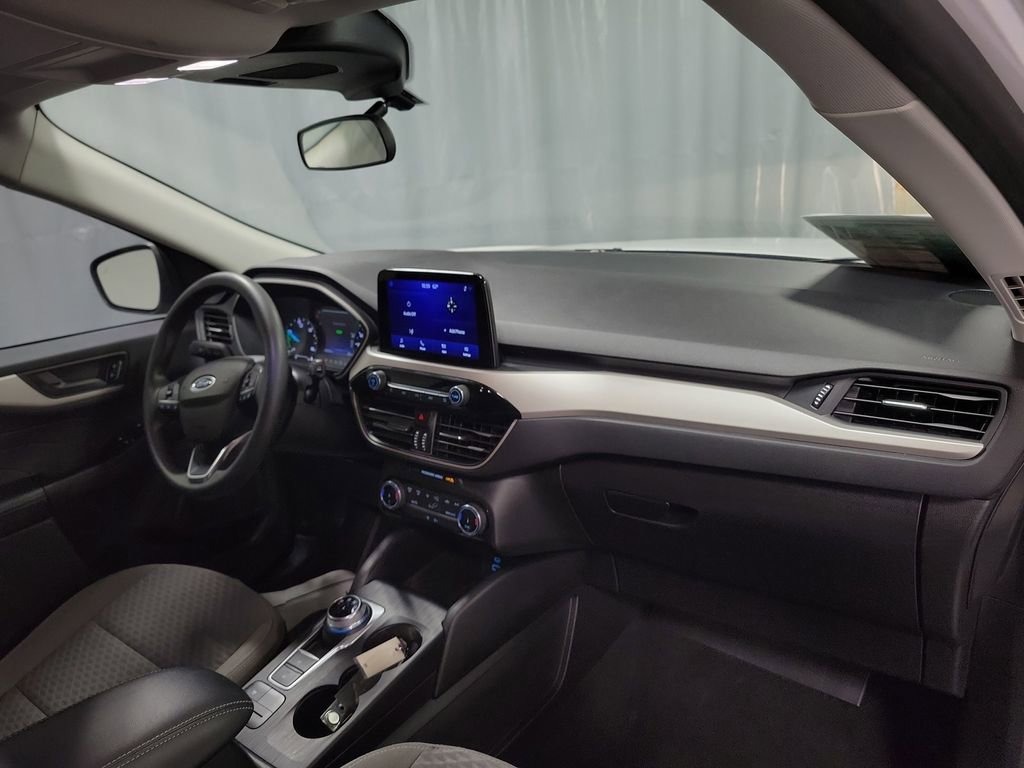 Used 2022 Ford Escape SE image 26