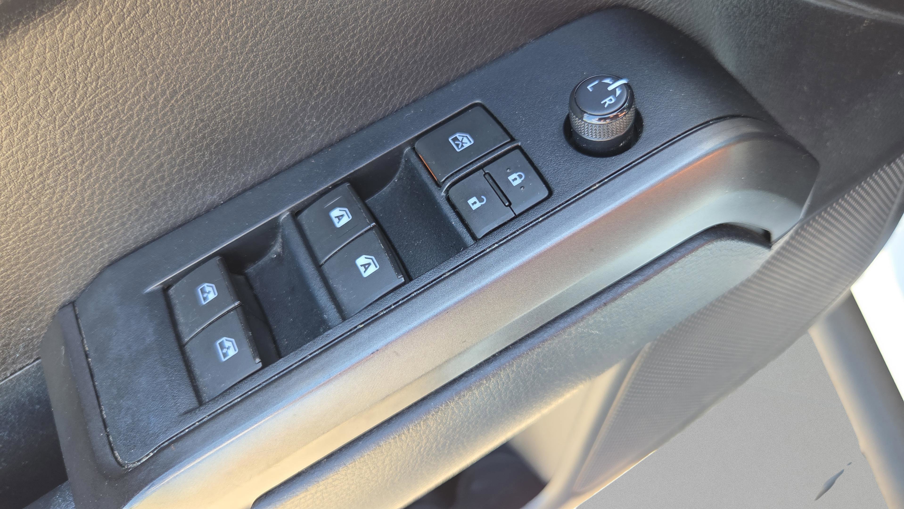 Used 2020 Toyota Tacoma TRD Off-Road image 34