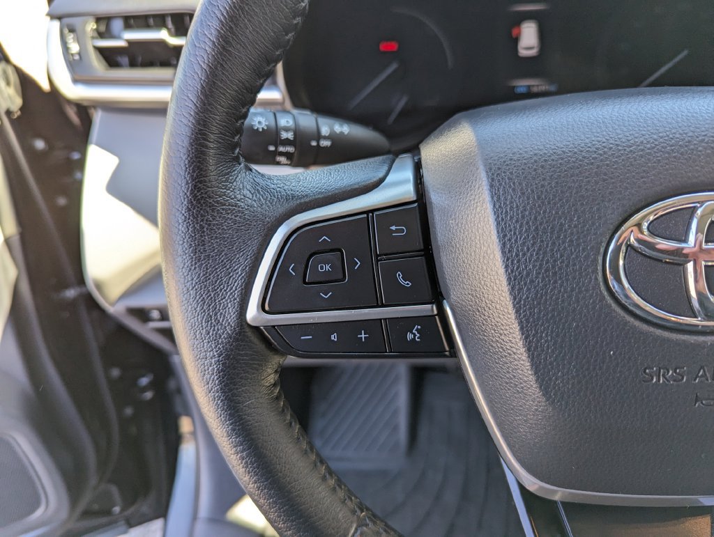 Used 2021 Toyota Sienna XLE AWD/4WD image 17