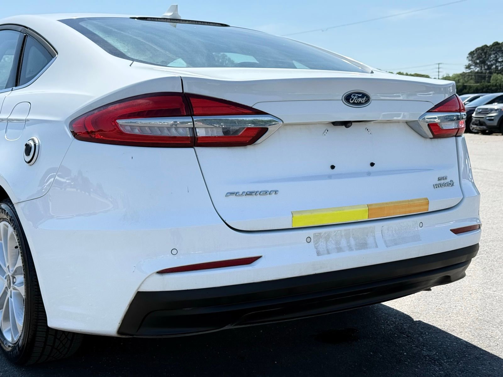 Used 2019 Ford Fusion SE image 2