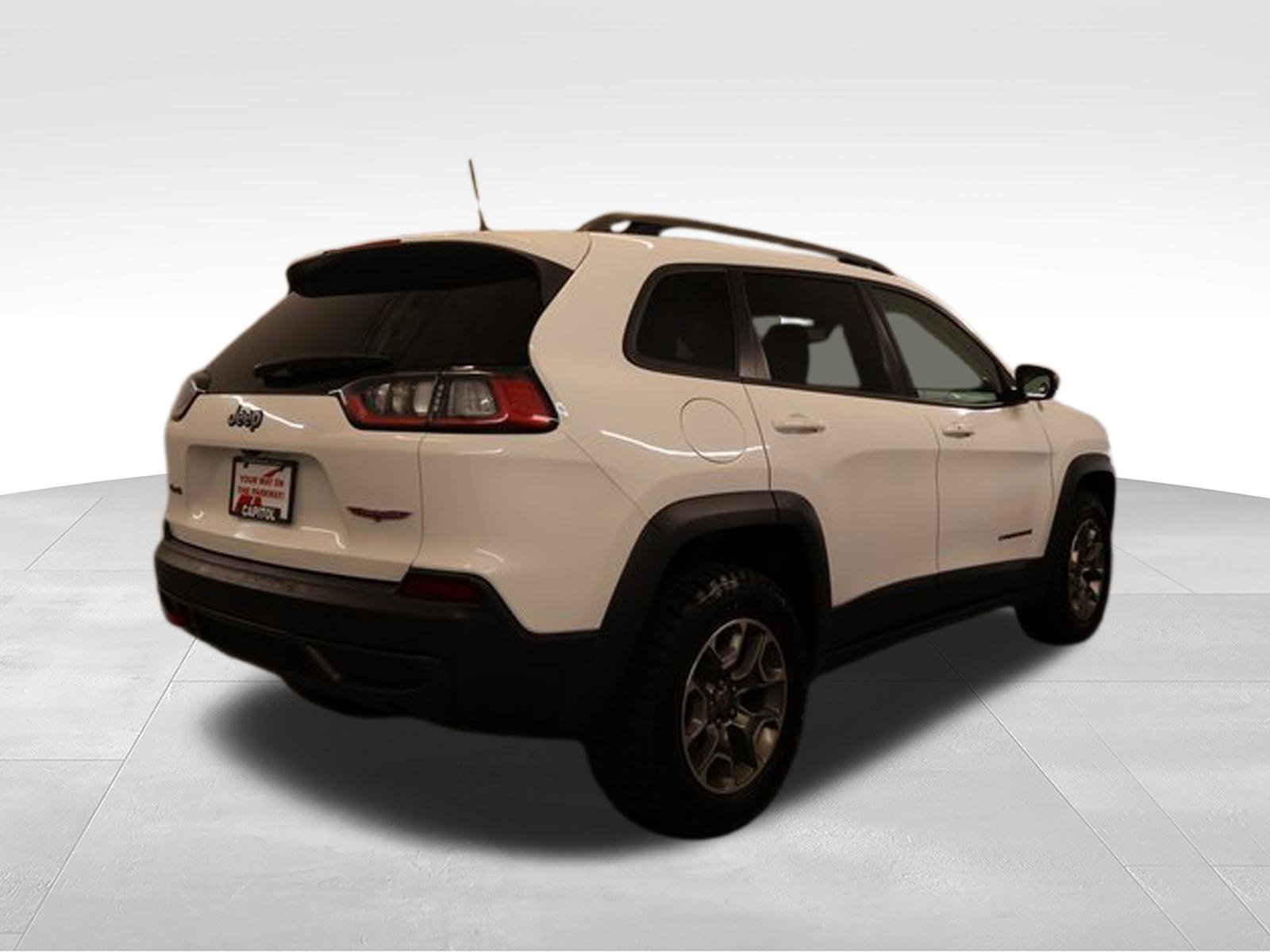 Used 2020 Jeep Cherokee Trailhawk w/ Cold Weather Group AWD/4WD image 3