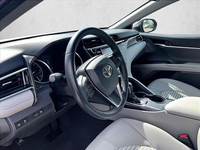 Used 2018 Toyota Camry SE FWD image 14