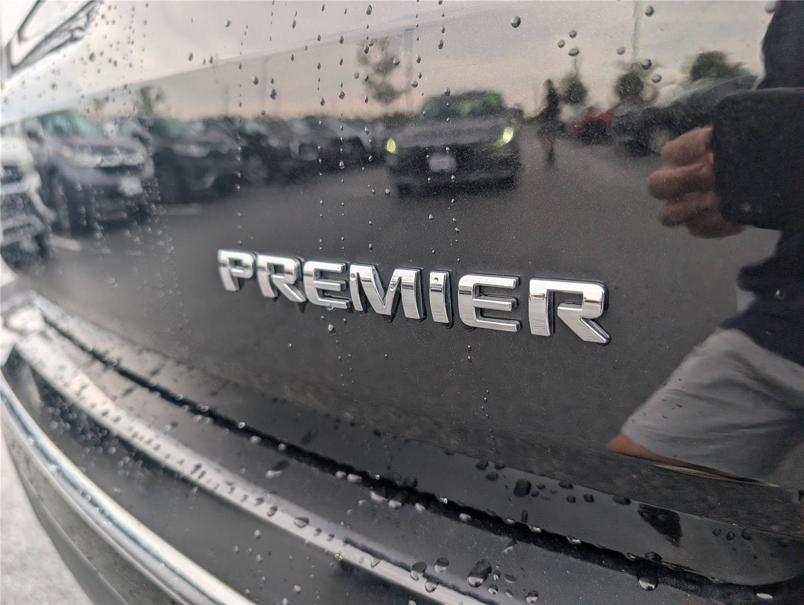 Used 2023 Chevrolet Traverse Premier w/ LPO, Floor Liner Package AWD/4WD image 10