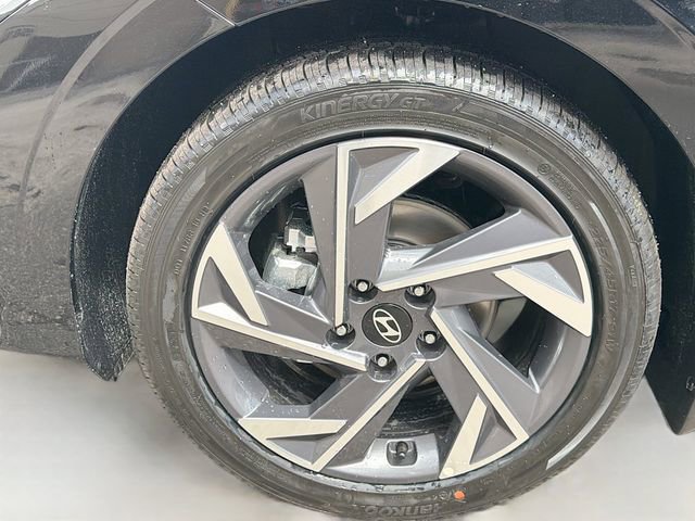 New 2026 Hyundai Elantra Limited image 33
