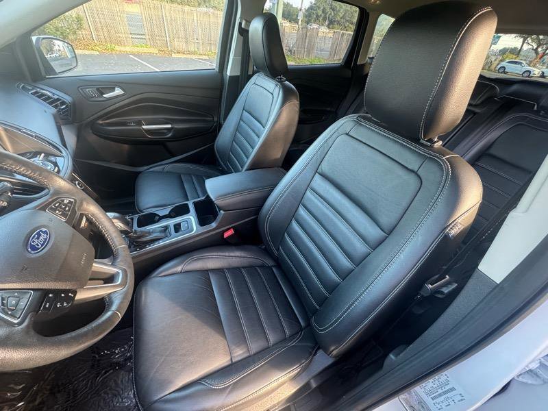 Used 2019 Ford Escape Titanium FWD image 8