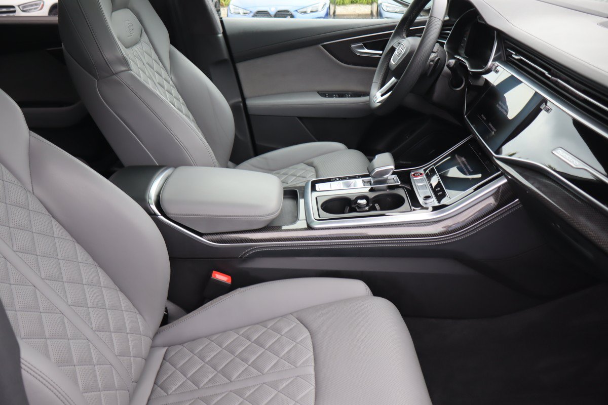 Used 2023 Audi SQ8 Prestige w/ Prestige Package AWD/4WD image 15