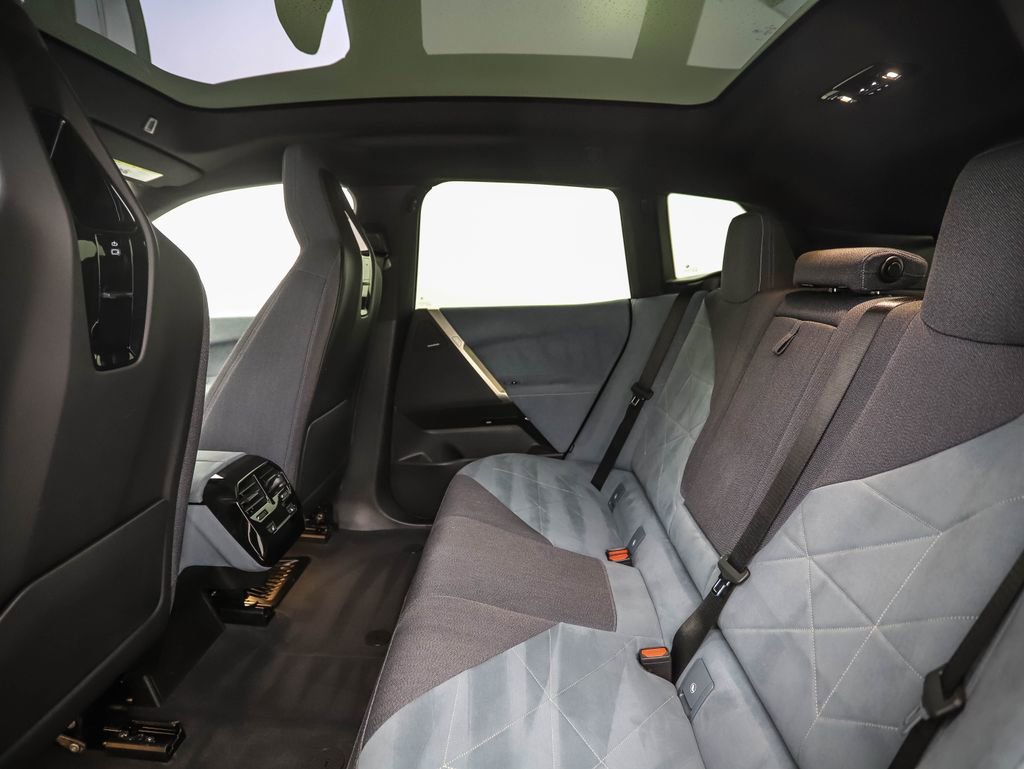 Used 2026 BMW iX xDrive45 image 22