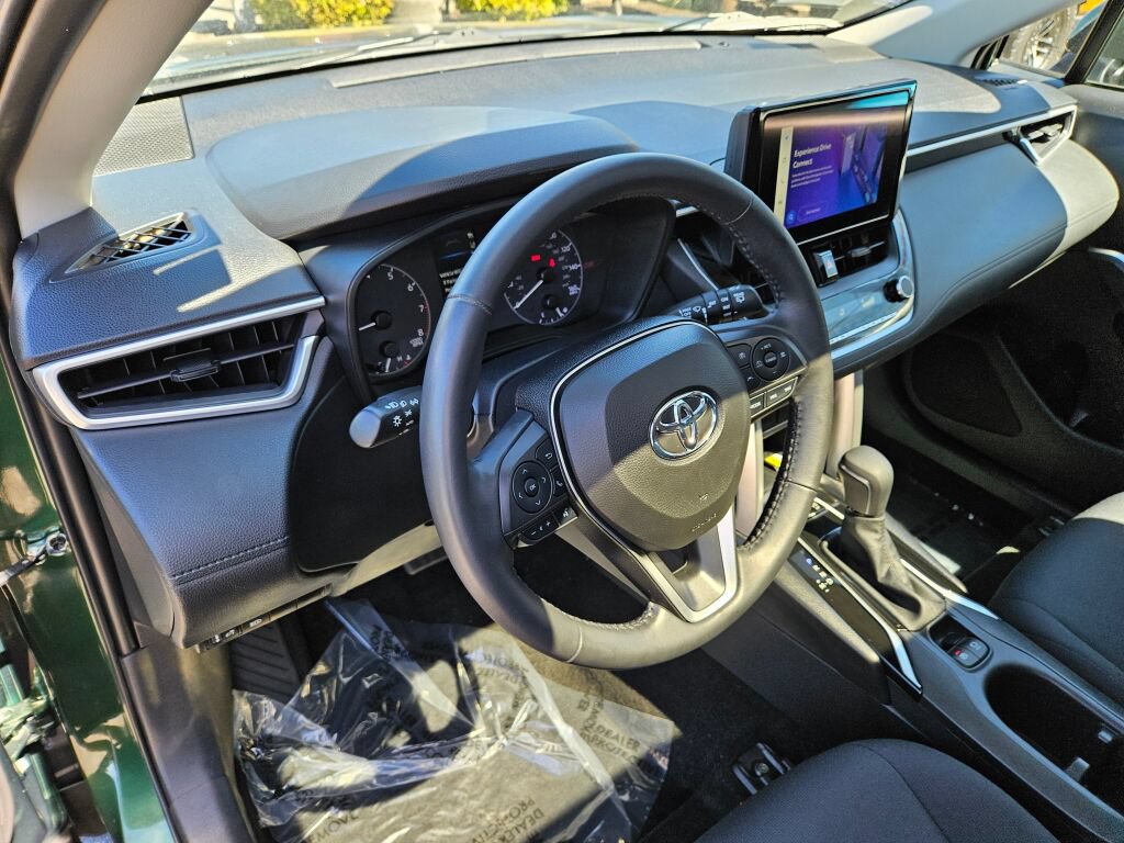 Used 2023 Toyota Corolla Cross LE w/ Moonroof Package AWD/4WD image 19