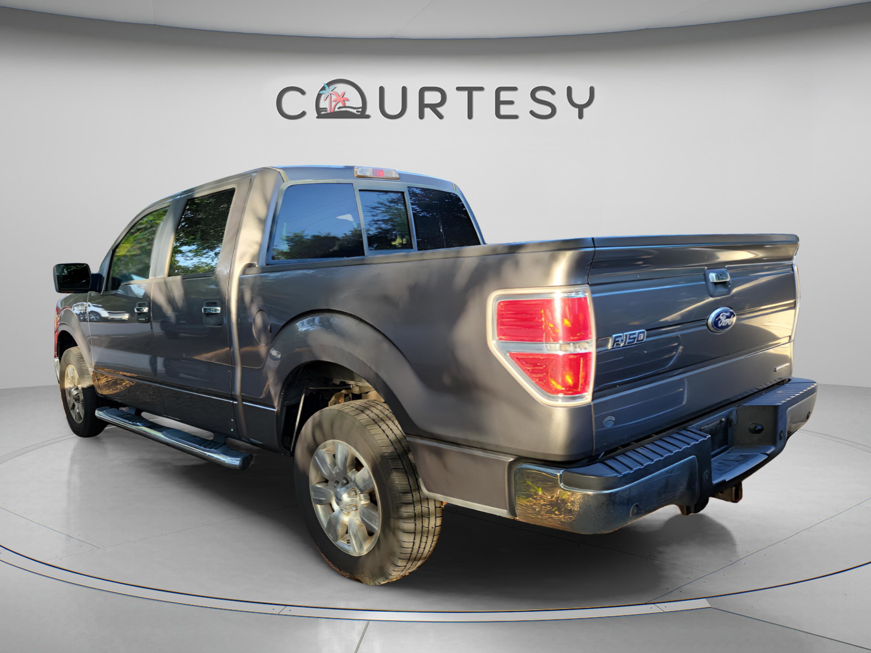 Used 2011 Ford F150 XLT w/ XLT Chrome Pkg RWD image 11