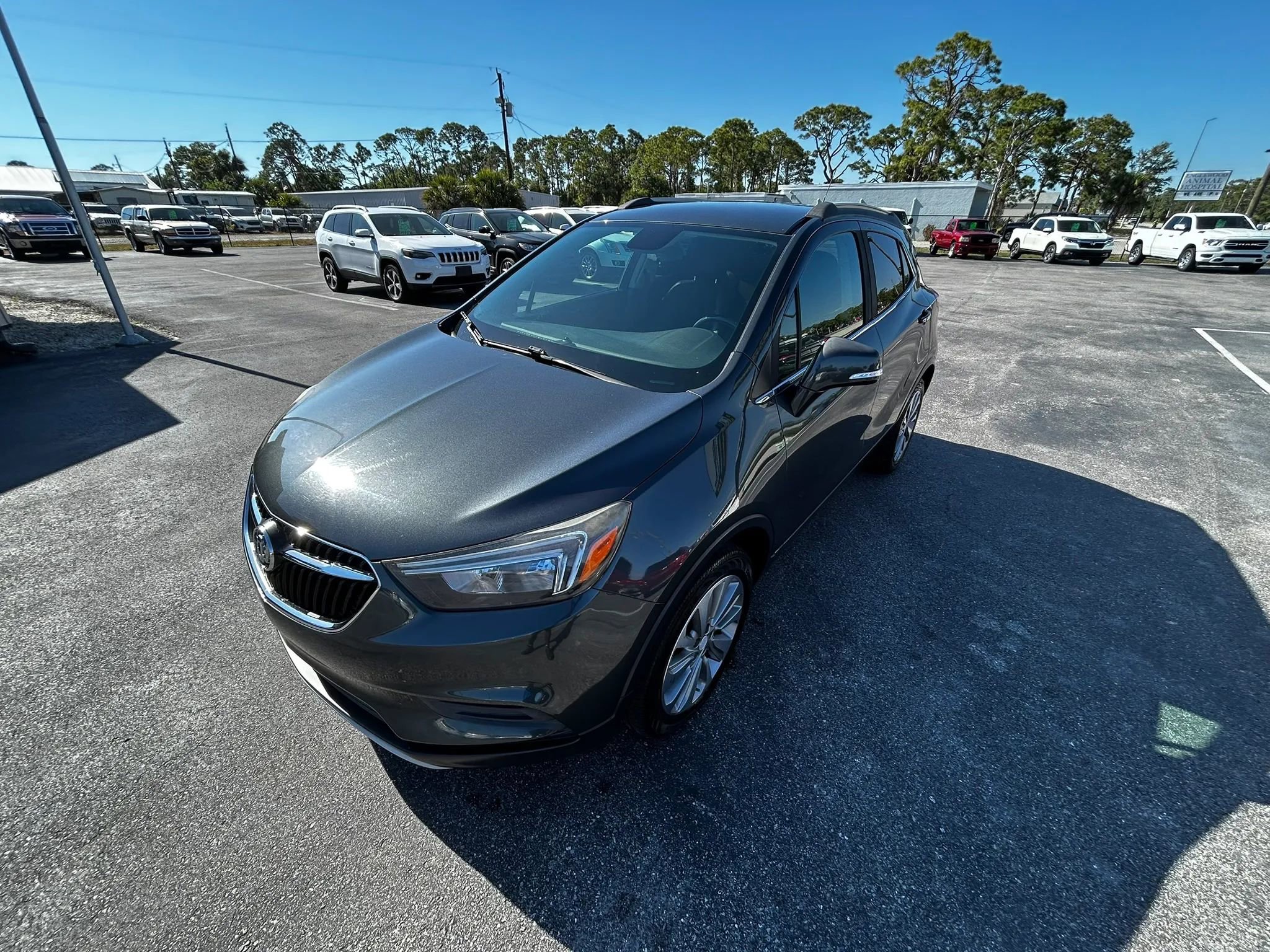 Used 2018 Buick Encore Preferred FWD image 3