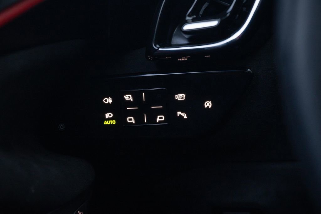 Certified 2024 Ferrari Roma image 38