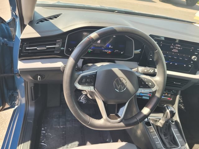 Used 2025 Volkswagen Jetta SE FWD image 30