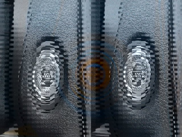 Used 2019 Mercedes-Benz C 300 Sedan image 27