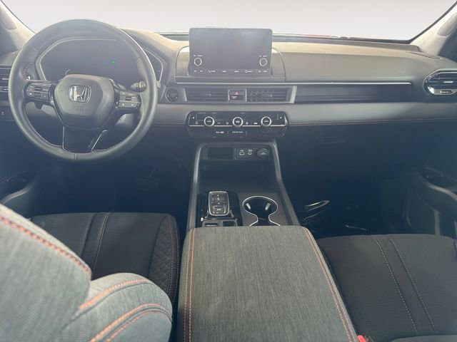 Used 2025 Honda Pilot Sport image 10