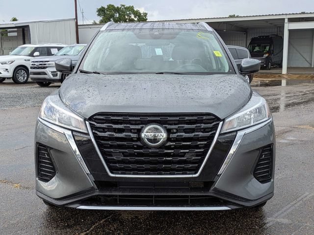 Used 2023 Nissan Kicks SV FWD image 9