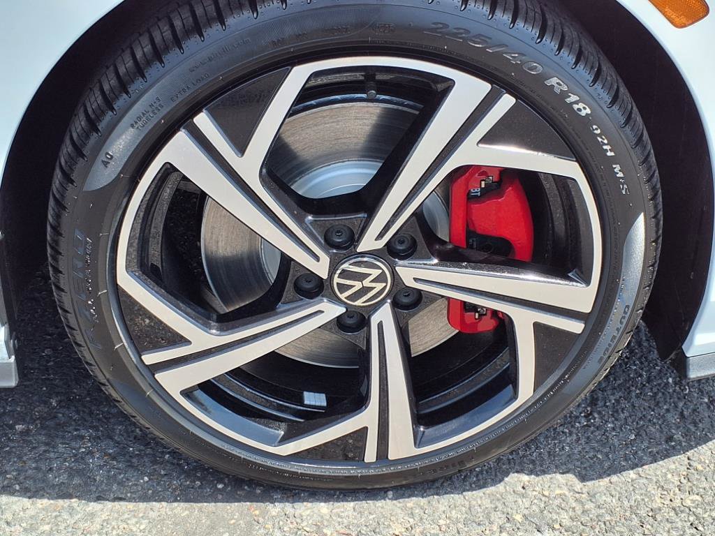 New 2025 Volkswagen GTI SE image 9