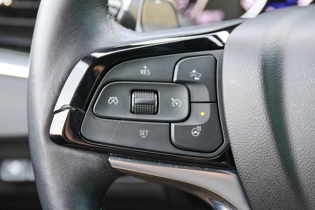 Used 2022 Buick Enclave Avenir w/ Avenir Technology Package AWD/4WD image 29