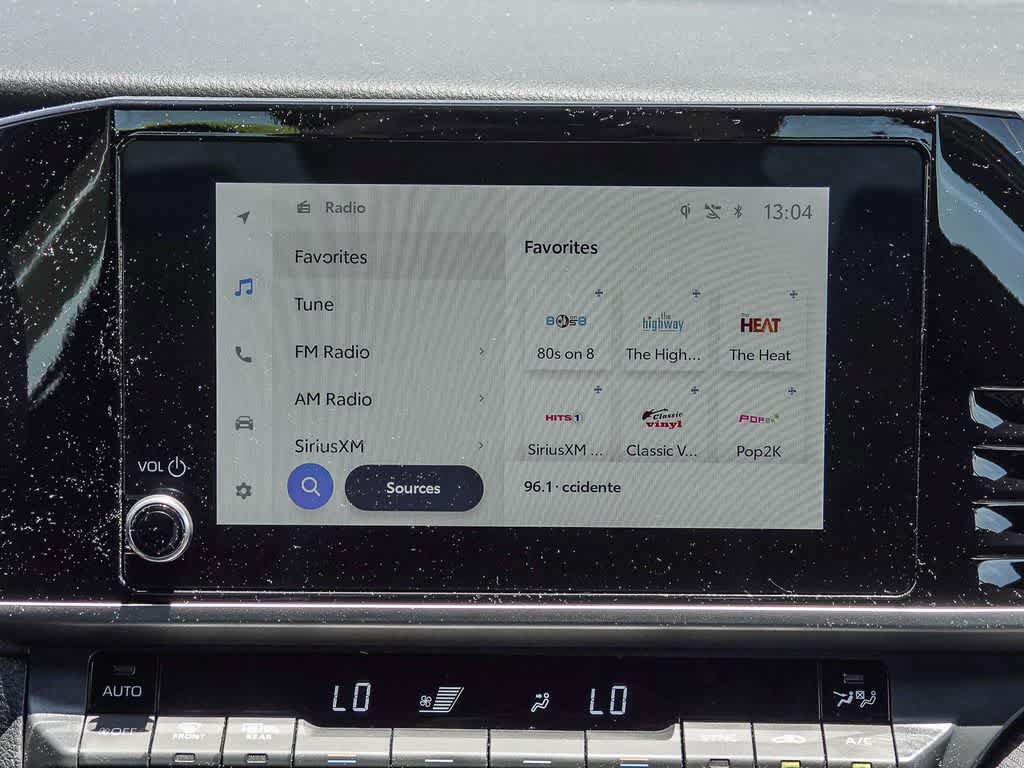 Used 2025 Toyota Camry SE FWD image 13