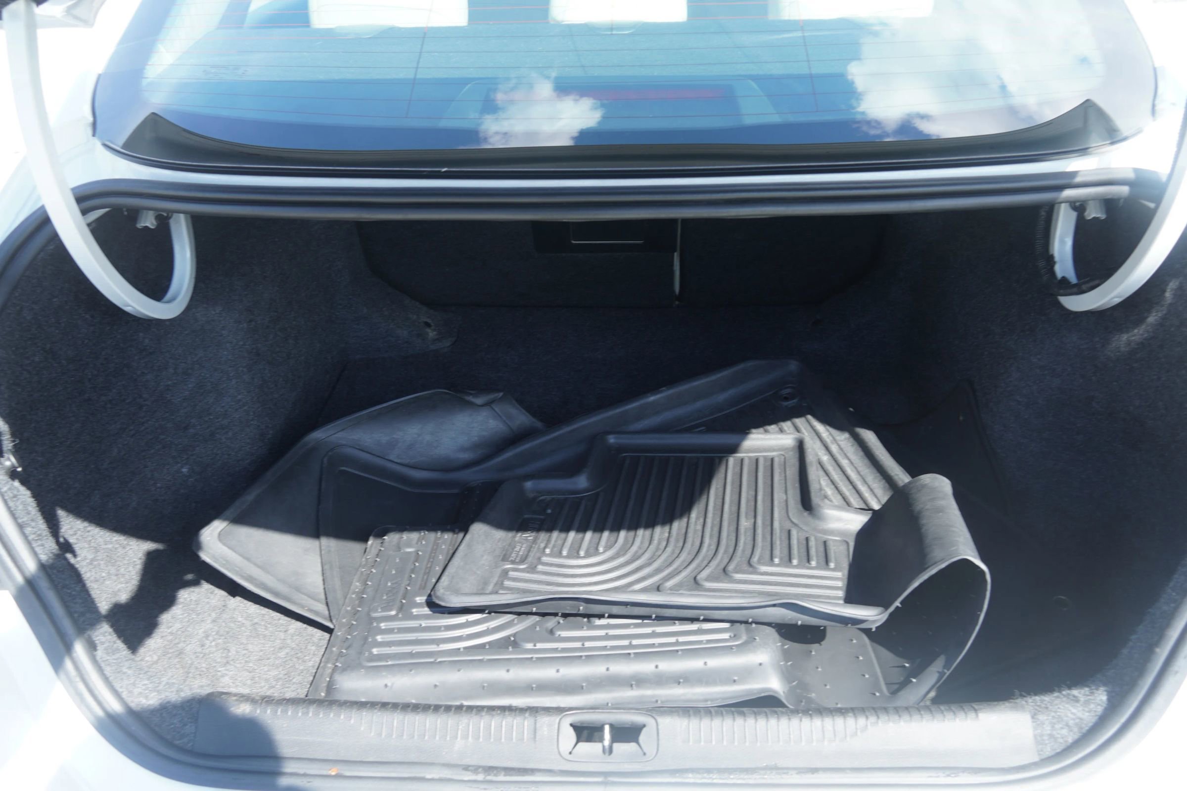 Used 2015 Chrysler 200 C w/ Navigation & Sound Group I image 21