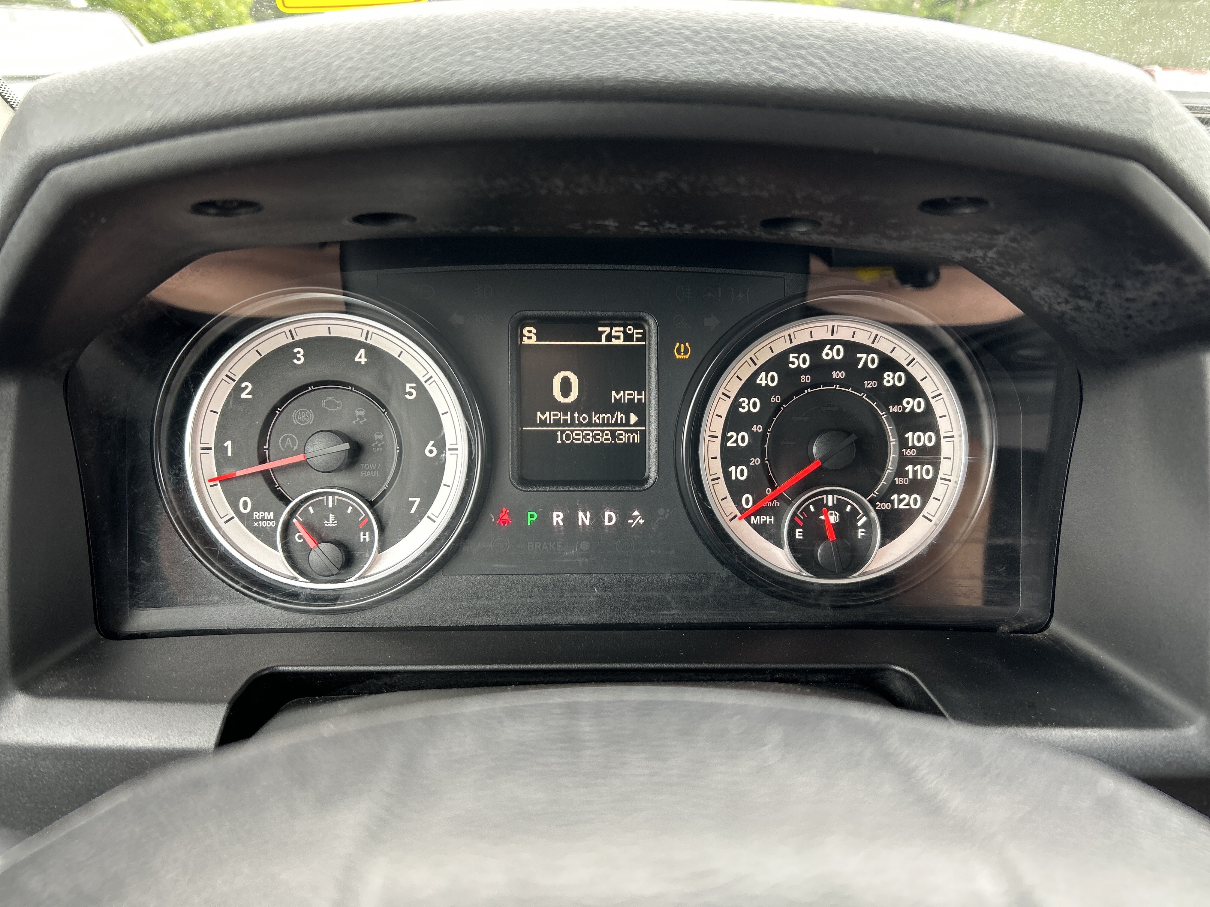 Used 2017 RAM 1500 Classic SLT AWD/4WD image 14
