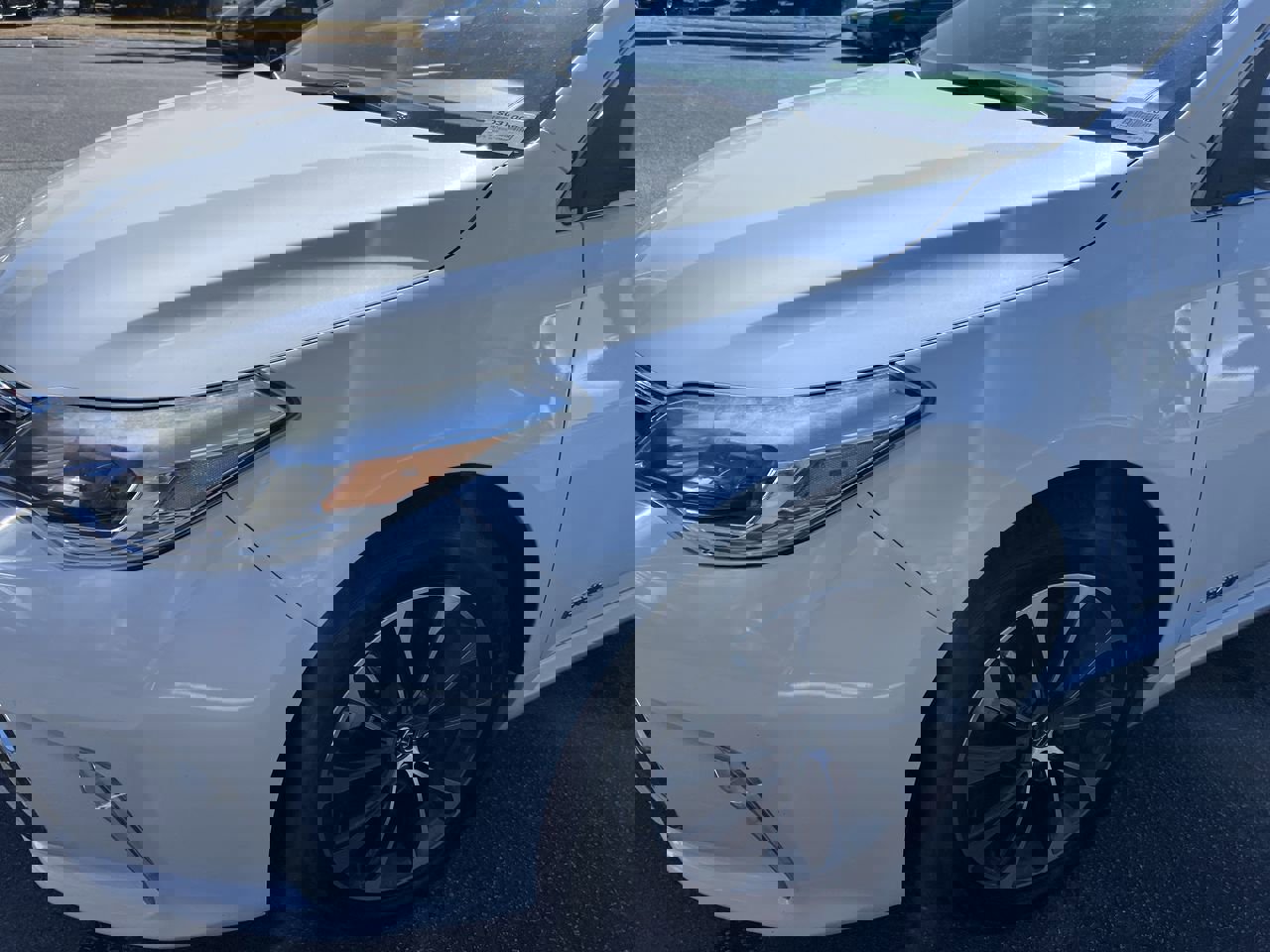 Used 2018 Toyota Avalon XLE Plus image 6