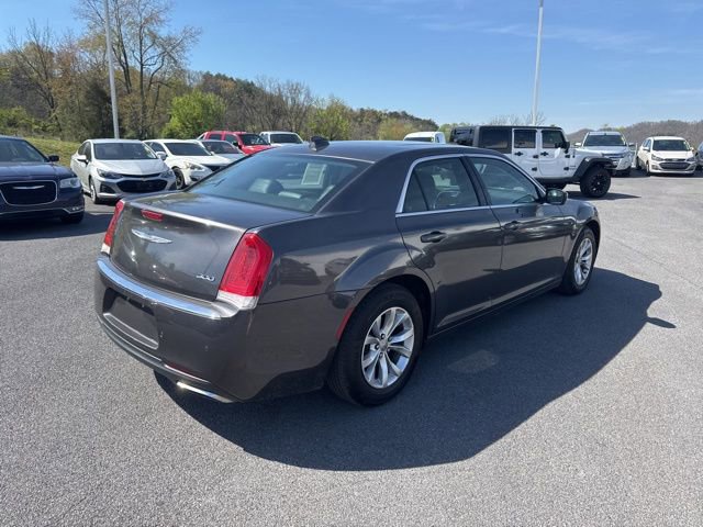 Used 2015 Chrysler 300 Limited w/ 300 Premium Group image 8