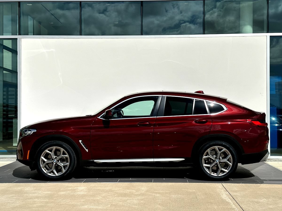 Certified 2025 BMW X4 xDrive30i AWD/4WD image 8